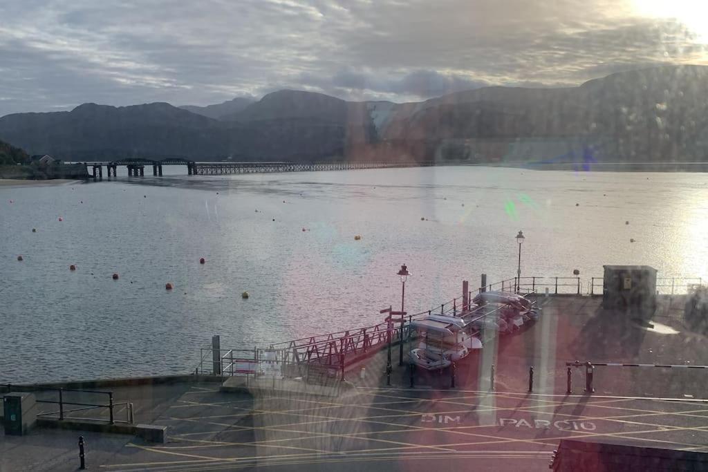Harbourside 2 Bed Apartment, Barmouth Bridge Views Exterior foto